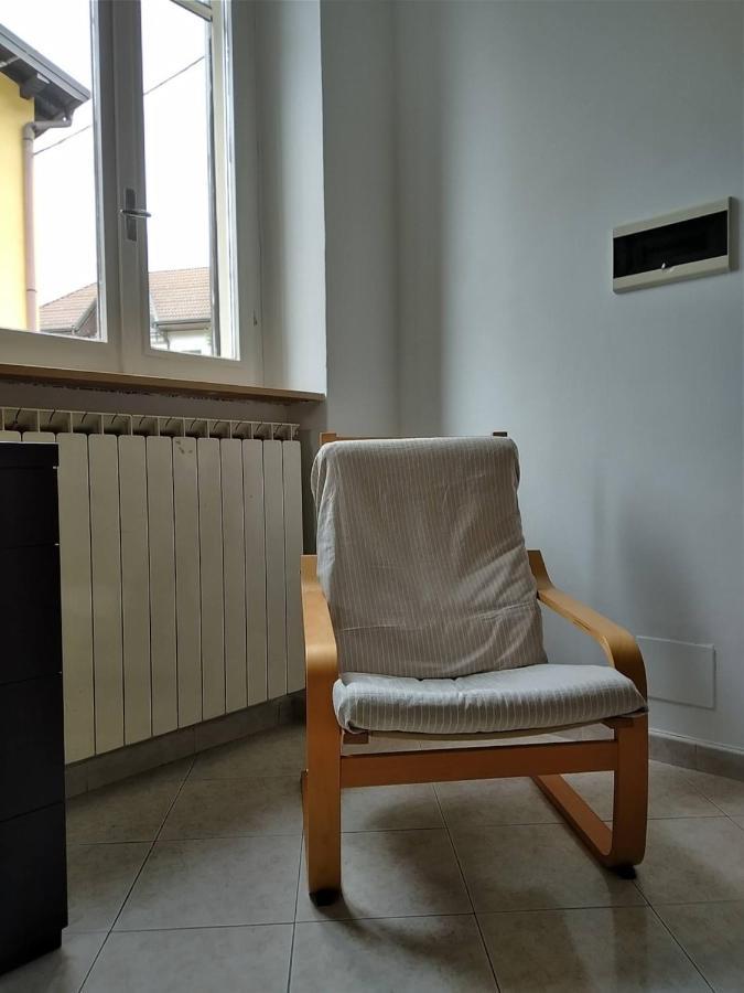Appartamento La Casa Dei Nonni Malnate Ngoại thất bức ảnh