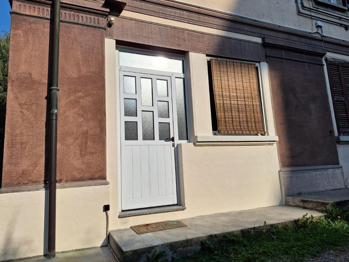 Appartamento La Casa Dei Nonni Malnate Ngoại thất bức ảnh